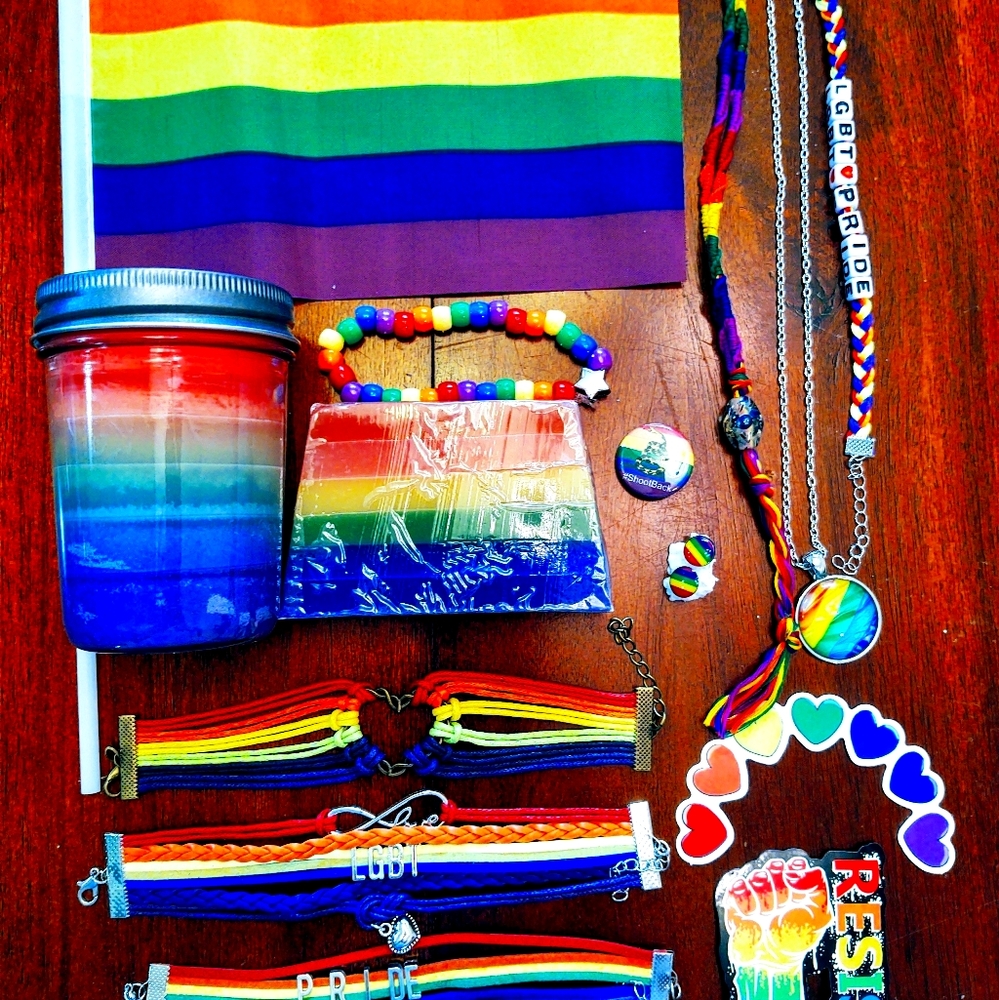 Pride 🌈 Rainbow Deluxe Basket